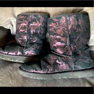 Limited Shimmer Camo UGGS Sz9